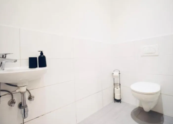 Lovely 2br With Modern Amenities Near Augarten