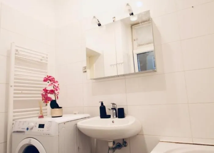 Apartment Lovely 2br With Modern Amenities Near Augarten *